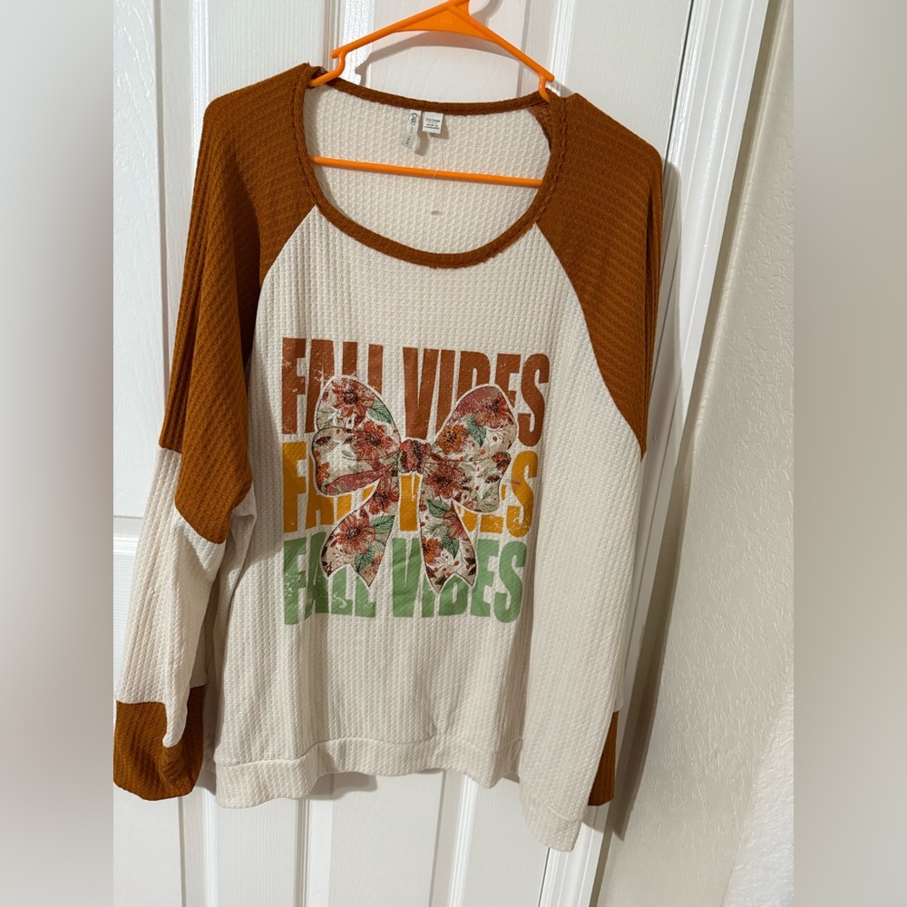 Fall Vibes Women's Top - Brown and Cream
